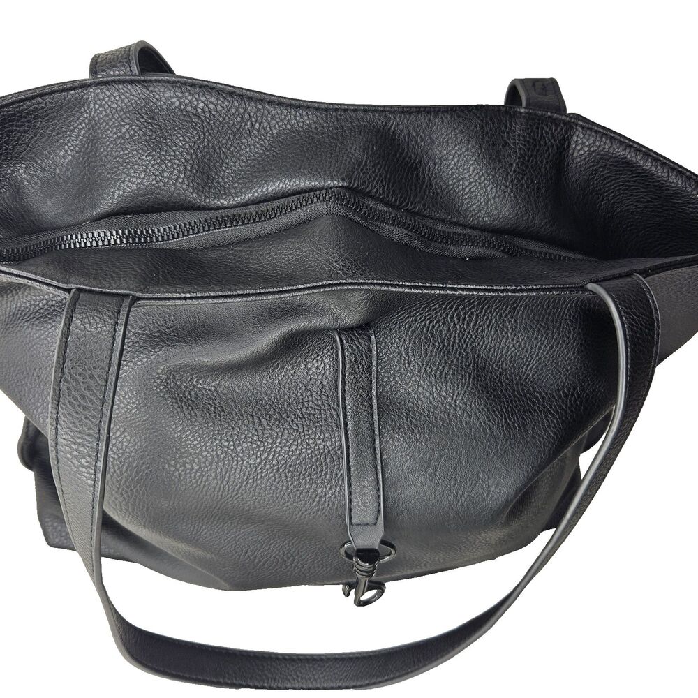 Darcy Marks Of London Large Shoulder Bag, Black, With Chain Closure Detail - Picture 4 of 8